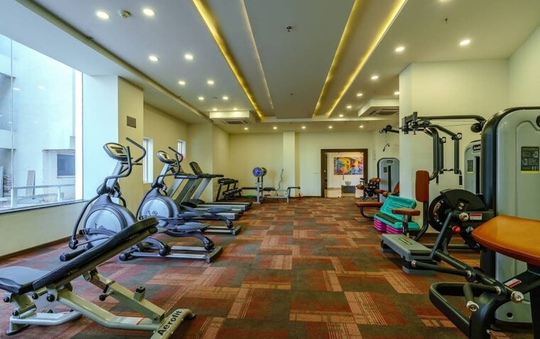 Gym, golf-edge 3.5 Bedroom 3500 Sq.Ft. Apartment In Gachibowli Hyderabad 9249844