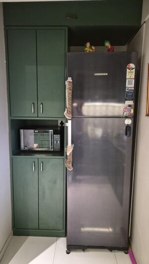 Furnished Amenities in 2 BHK Apartment at Lodha Amara, Kolshet Road – for Sale