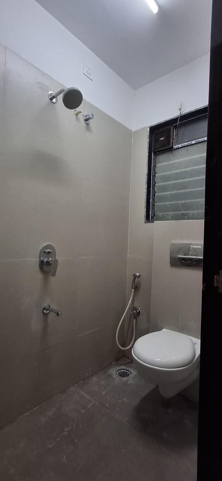 Bathroom, je-and-vee-om-trimurti 1 Bedroom 395 Sq.Ft. Apartment In Malad East Mumbai 9251388