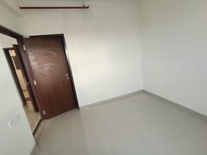 Furnished Amenities in 2 BHK Apartment at Je And Vee Om Trimurti, Malad East – for Rent