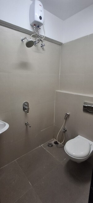 Furnished Amenities in 2 BHK Apartment at Je And Vee Om Trimurti, Malad East – for Rent