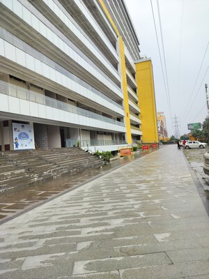  Shop – Exterior View View at Amrapali Leisure Valley, Tech Zone 4 Greater Noida - for Rent