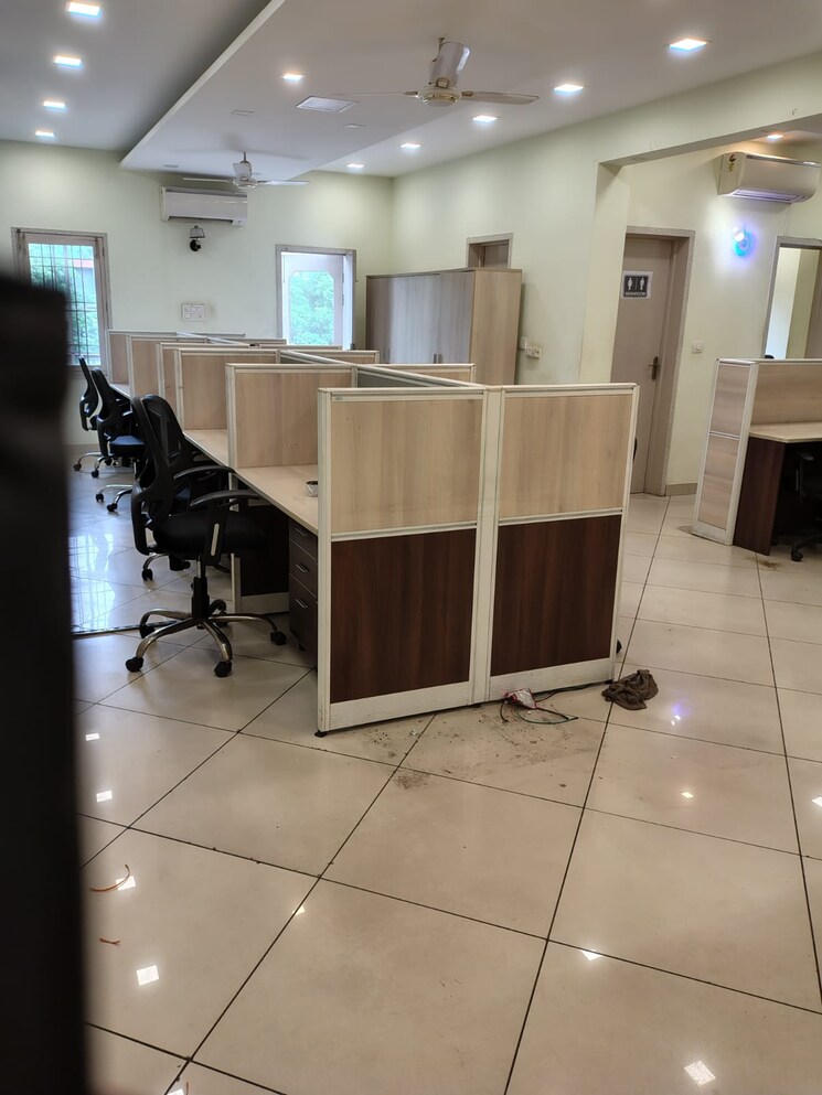 Team Area, green park extension Commercial Office Space 1250 Sq.Ft. In Green Park Extension Delhi 9251501