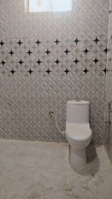 Bathroom in 3 BHK Apartment at Gomti Nagar – for Rent