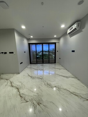 Room in 2.5 BHK Apartment at Pristine O2 World, Wagholi – for Sale