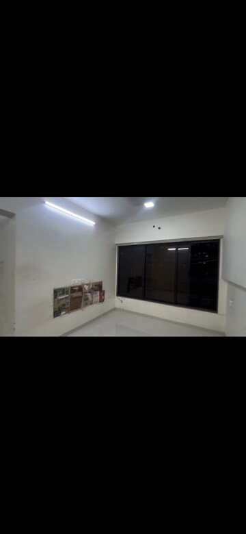Room in 1 BHK Apartment at Prarthana Rajkamal Park, Parel – for Rent