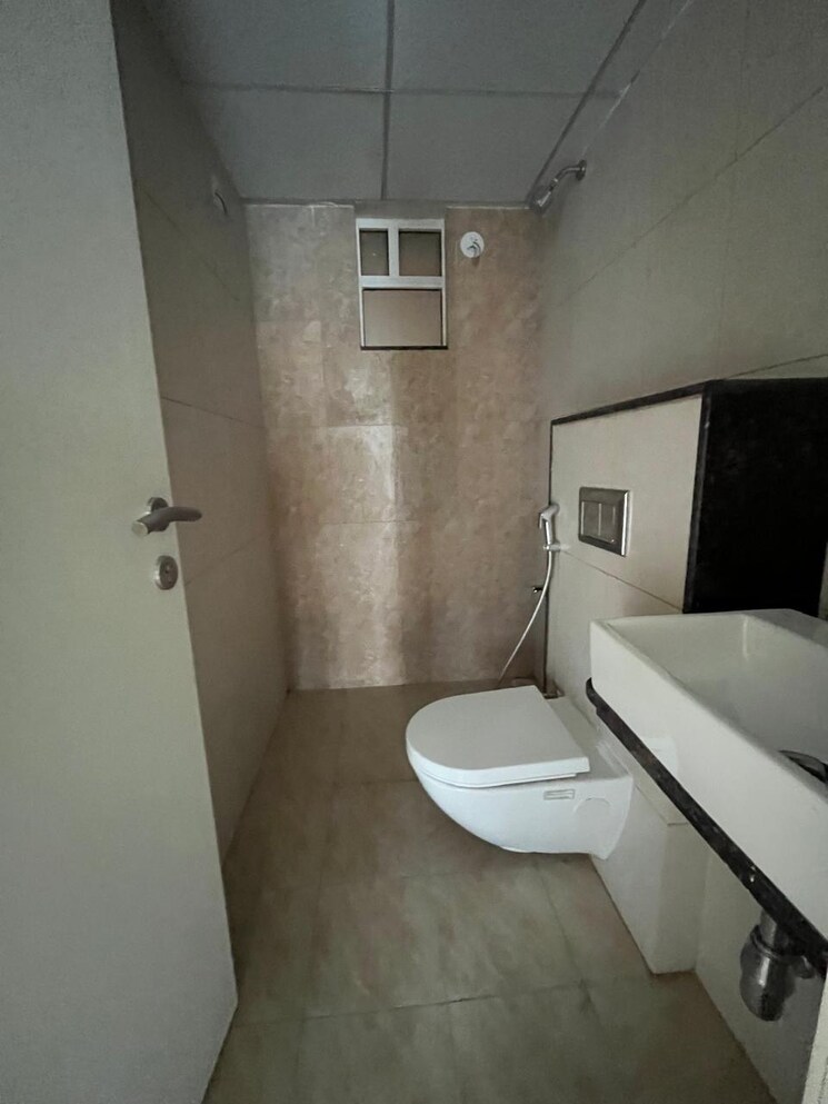 Bathroom, godrej-green-vistas 2 Bedroom 641 Sq.Ft. Apartment In Mahalunge Pune 9251612