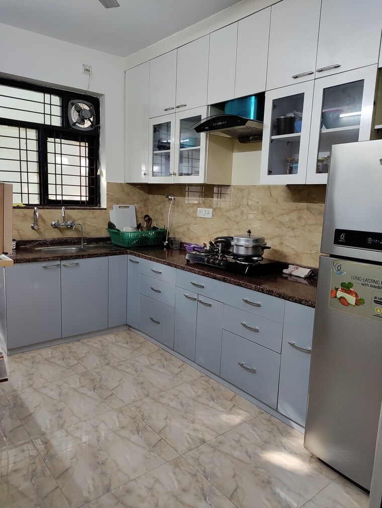 Kitchen, dlf-regency-park-ii 3 Bedroom 1777 Sq.Ft. Apartment In Sector 27 Gurgaon 9251633