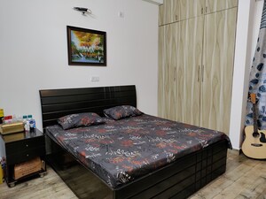 Bedroom in 3 BHK Apartment at DLF Regency Park II, Sector 27 – for Sale