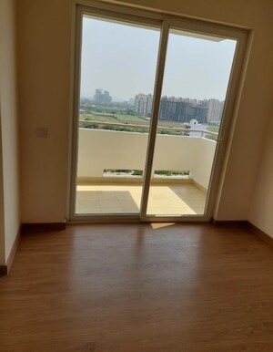 Room in 3 BHK Apartment at Emaar Imperial Gardens, Sector 102 – for Sale