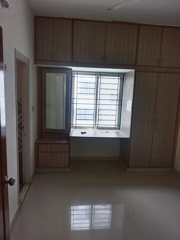Room in 2 BHK Apartment at Skanda Sky, Kadubeesanahalli – for Rent