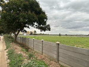  Plot For Sale in Azad Nagar