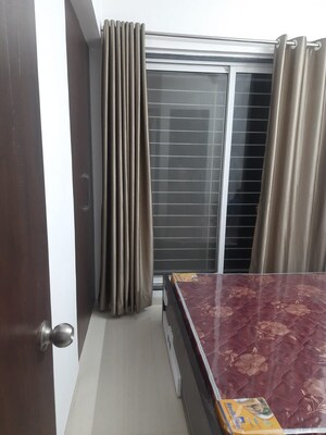 Master Bedroom in 2 BHK Apartment at Kumar Parisar, Kothrud – for Rent