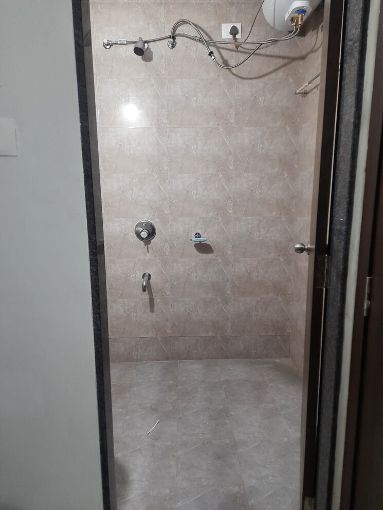 Bathroom, kumar-parisar 2 Bedroom 1050 Sq.Ft. Apartment In Kothrud Pune 9251671
