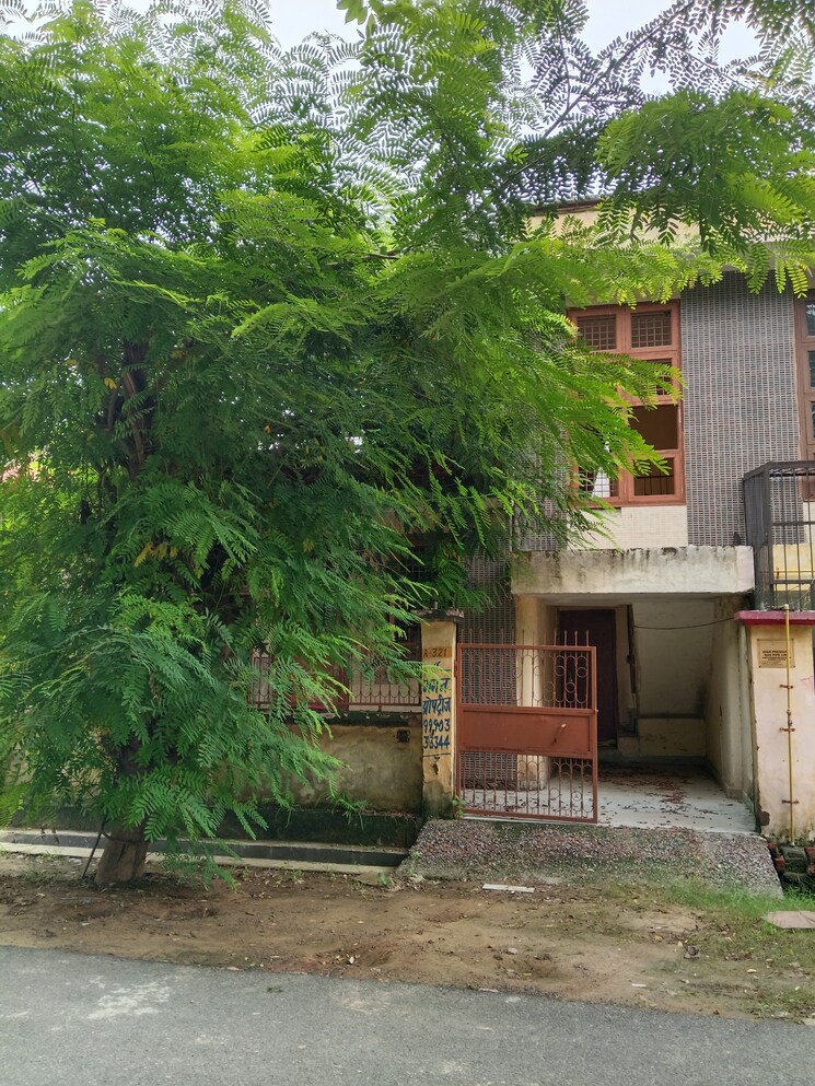 Exterior View, sector 16 greater noida 2 Bedroom 120 Sq.Mt. Villa In Sector 16 Greater Noida Greater Noida 9251711