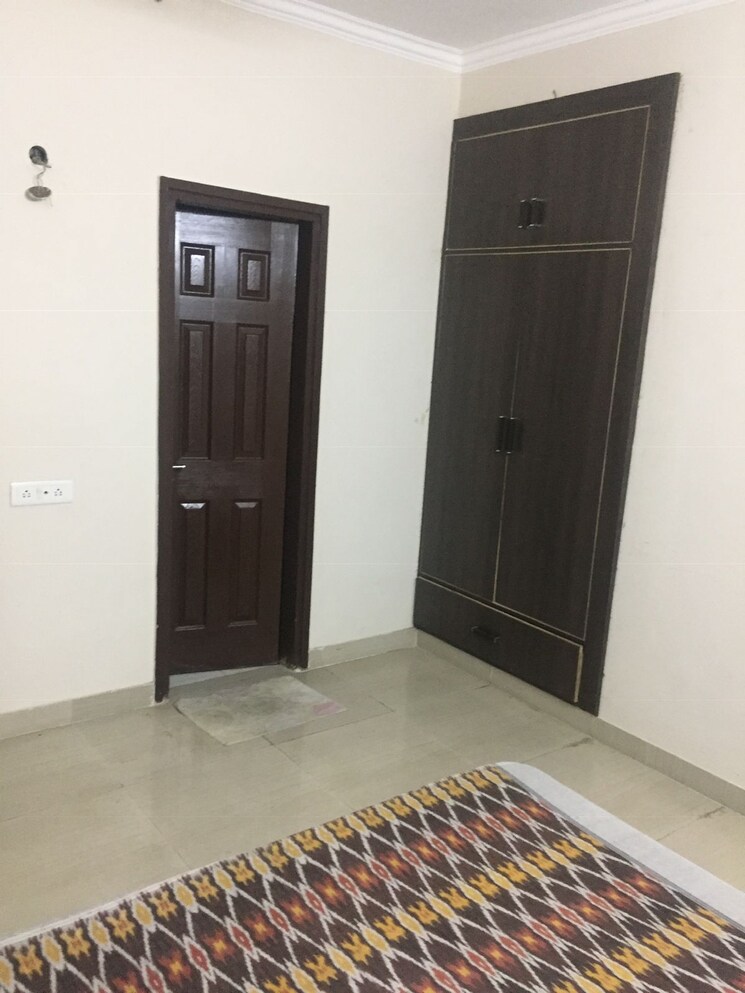Bedroom, paras-tierea 3 Bedroom 1330 Sq.Ft. Apartment In Sector 137 Noida 9251707