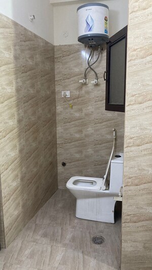 Bathroom in 2 BHK Builder Floor at RWA Apartments Sector 41, Sector 41 – for Rent