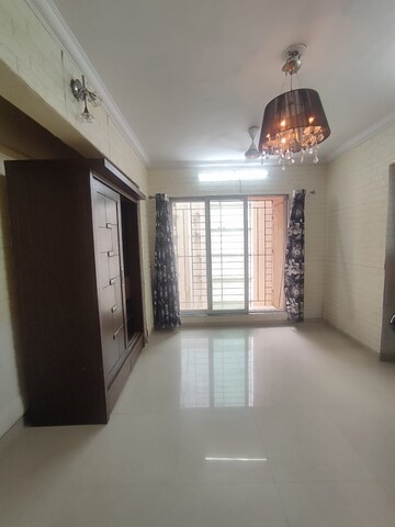 Room in 1 BHK Apartment at Mahavir Kalpavruksha, Ghodbunder Road – for Rent