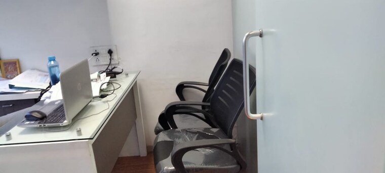 Team Area, real-tech-park Commercial Office Space 860 Sq.Ft. In Vashi Sector 30a Navi Mumbai 9251784