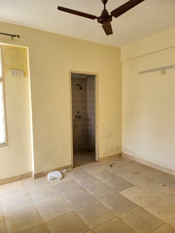 Furnished Amenities in 2 BHK Apartment at Adore Happy Homes, Sector 86 – for Rent