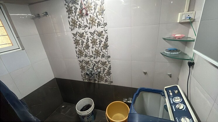 Bathroom, park-avenue-warje 1 Bedroom 600 Sq.Ft. Apartment In Warje Pune 9251843