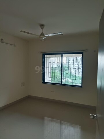 Room in 3 BHK Apartment at BU Bhandari Acolade, Kharadi – for Rent
