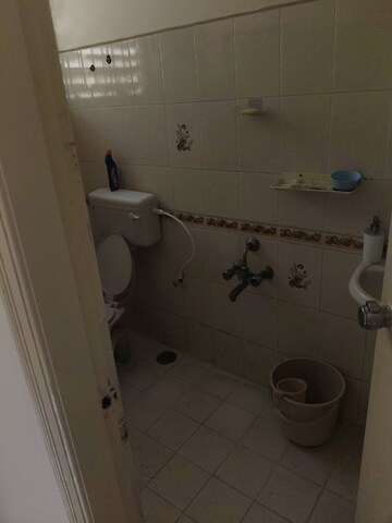 Bathroom in 2 BHK Apartment at Krishna Residency Kadubeesanahalli, Kadubeesanahalli – for Rent