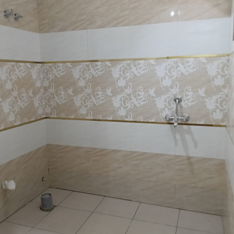 Bathroom, sector 23a 1.5 Bedroom 260 Sq.Ft. Builder Floor In Sector 23a Gurgaon 9251889
