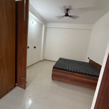 Master Bedroom in 1.5 BHK Builder Floor at Sector 23a – for Rent