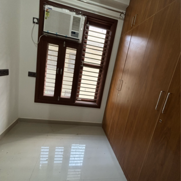 Room in 1.5 BHK Builder Floor at Sector 23a – for Rent