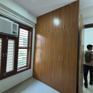 Room in 1.5 BHK Builder Floor at Sector 23a – for Rent