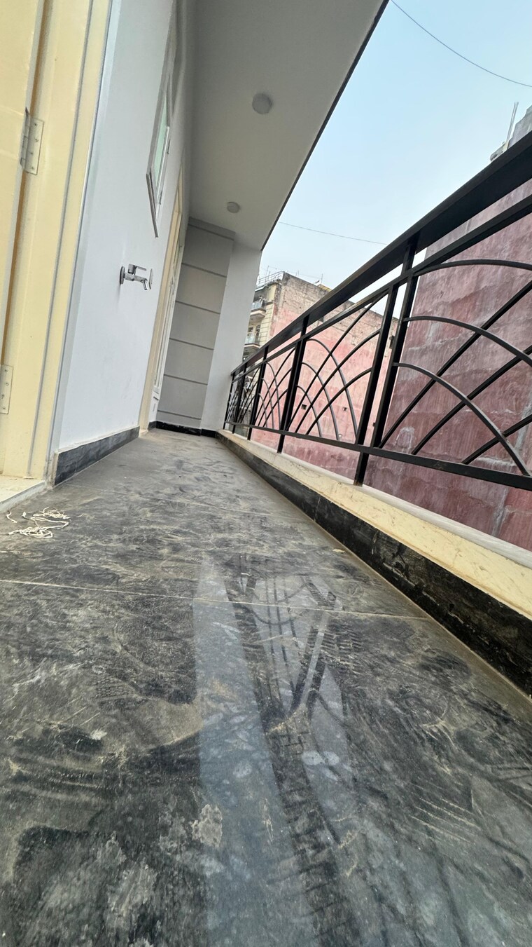Balcony, risland-sky-mansion 2 Bedroom 1000 Sq.Ft. Builder Floor In Chattarpur Delhi 9251964