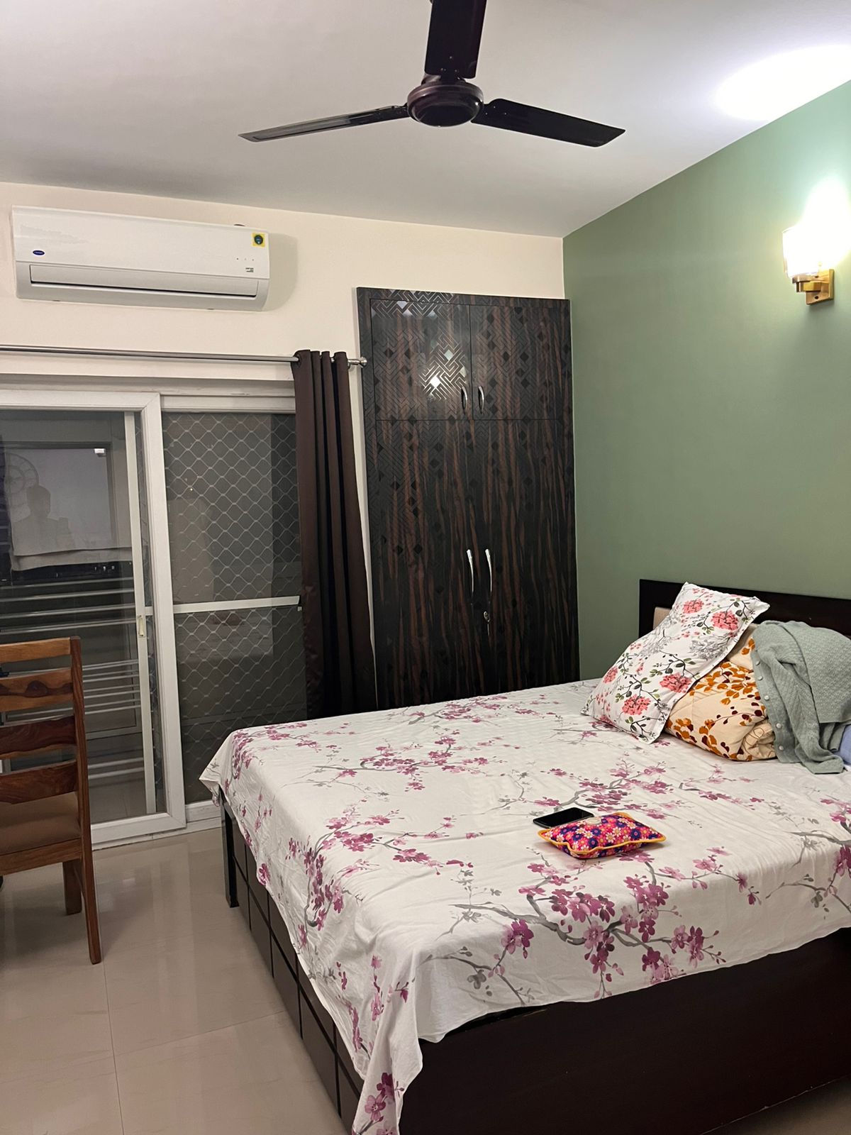 2 BHK + Study Room Apartment For Rent in Nimbus The Hyde park