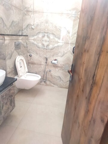 Bathroom in 1.5 BHK Builder Floor at Sector 51 – for Rent