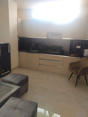 Team Area in 1.5 BHK Builder Floor at Sector 51 – for Rent