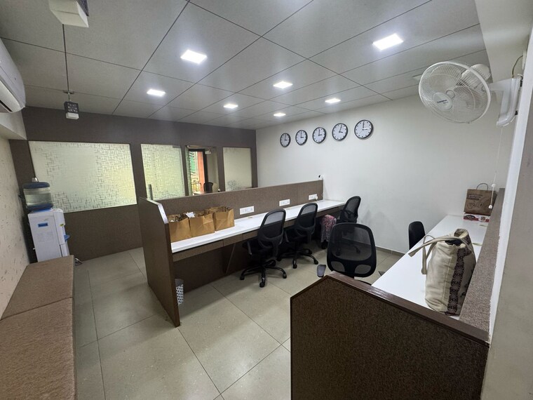 Team Area, thaltej Commercial Office Space 745 Sq.Ft. In Thaltej Ahmedabad 9252127