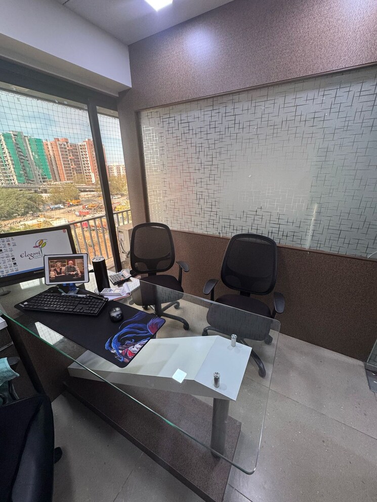 Team Area, thaltej Commercial Office Space 745 Sq.Ft. In Thaltej Ahmedabad 9252127