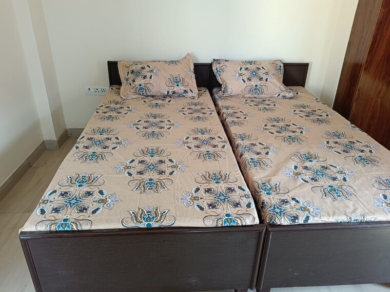 Bedroom, sector 56 1 RK 350 Sq.Ft. Builder Floor In Sector 56 Gurgaon 9252139