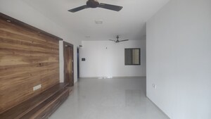 Room in 3 BHK Apartment at Acme Ozone, Manpada – for Rent