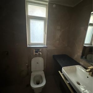 Bathroom in 3 BHK Builder Floor at Smart World Orchard, Sector 61 – for Sale