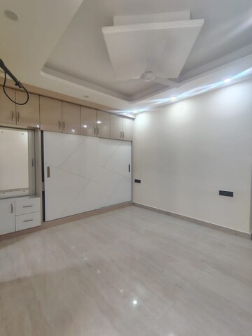 Room in 3 BHK Builder Floor at Malviya Nagar – for Rent