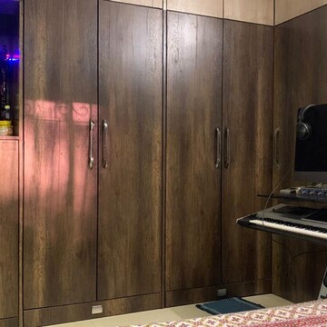Furnished Amenities in 1 BHK Apartment at Goregaon East – for Rent