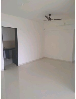 Room in 3 BHK Apartment at Runwal Garden City, Balkum Pada – for Rent