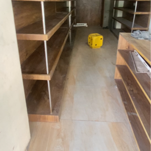 Staircase in  Shop at Sector 21d – for Rent