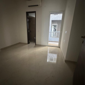 Room in 3 BHK Builder Floor at Smart World Orchard, Sector 61 – for Sale