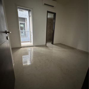 Room in 3 BHK Builder Floor at Smart World Orchard, Sector 61 – for Sale