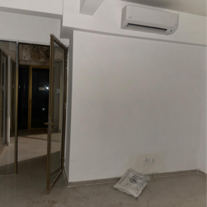 Room in 3 BHK Builder Floor at Smart World Orchard, Sector 61 – for Sale