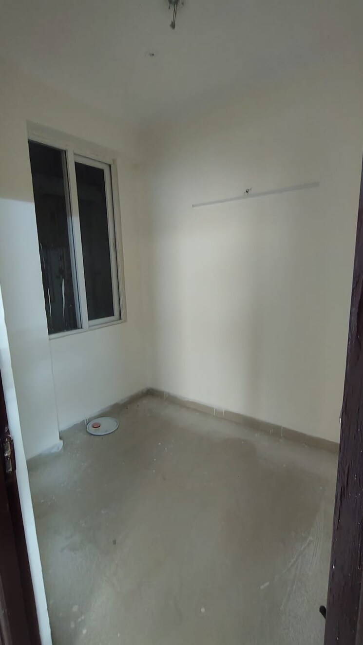 Room, amrapali-golf-homes 2 Bedroom 945 Sq.Ft. Apartment In Sector 4 Greater Noida Greater Noida 9252366