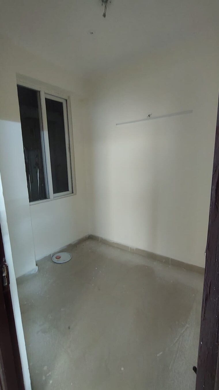 Room, amrapali-golf-homes 2 Bedroom 945 Sq.Ft. Apartment In Sector 4 Greater Noida Greater Noida 9252366