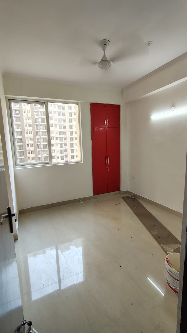 Room, amrapali-golf-homes 2 Bedroom 945 Sq.Ft. Apartment In Sector 4 Greater Noida Greater Noida 9252366